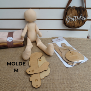 MOLDE EM MDF CORPINHO BONECA M